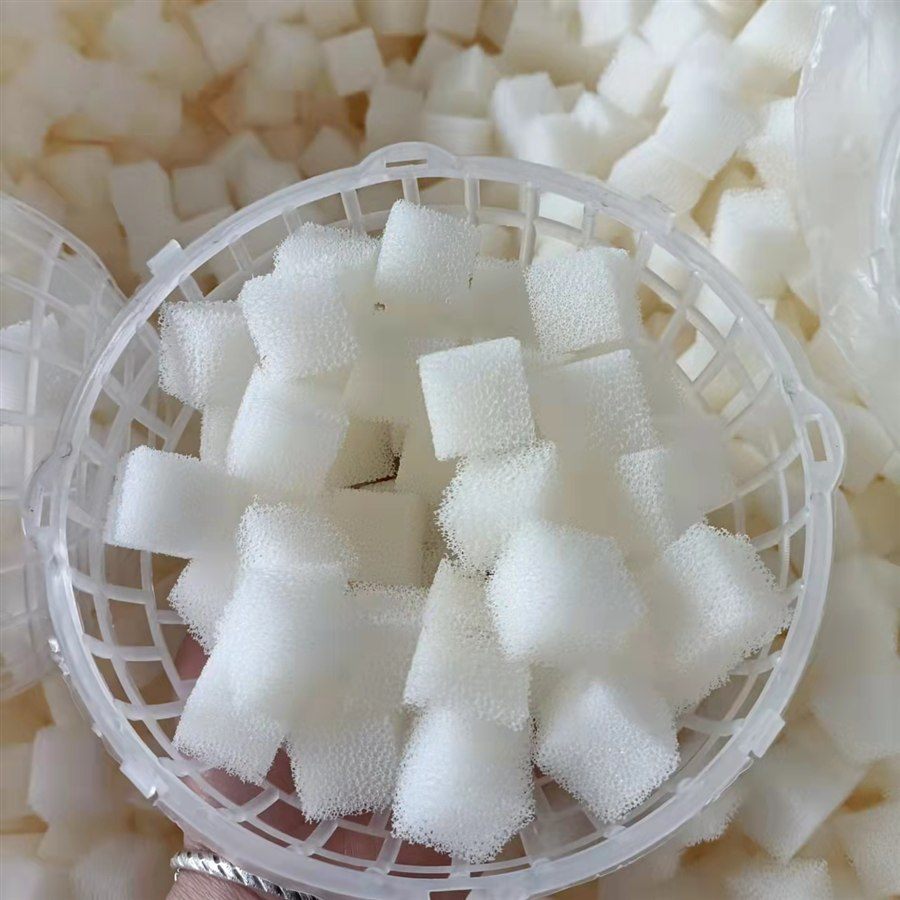 Polyurethane sponge media